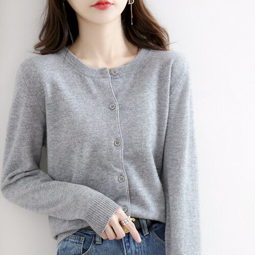 宽松显瘦开衫外套打底衫 Relaxed slim-fit outerwear base layer