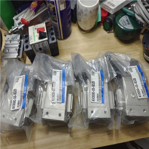 议~SMC电磁阀缓冲启动阀AV3000-03-5DZB，实物拍摄