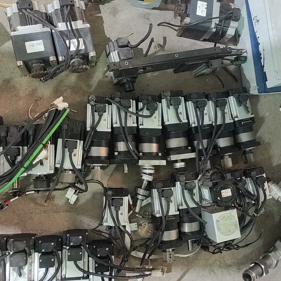 禾川400瓦伺服驱动器SV-X2EA040A-A-20台（憨憨电子）