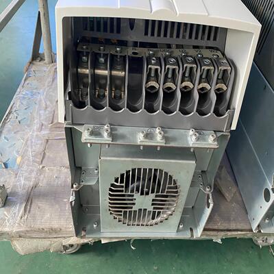 ABB变频器160KWACS510-01-290A-4正~议价