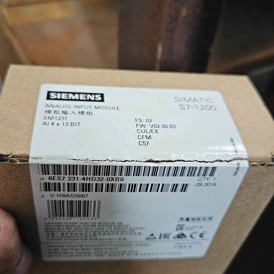 6ES7  231-4HD32-0XB0   原包仅(崽崽配件）