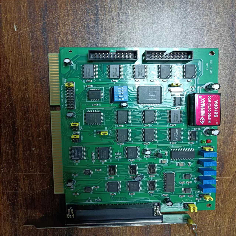 凌华版本ACL8112PG 12位多功能DAS卡，DB37孔（憨憨电子）