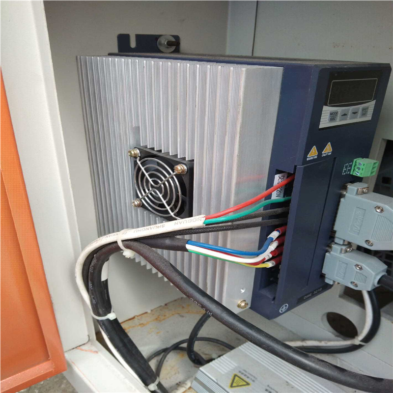 日鼎伺服驱动器DHE3210-VTR 10A单/三相交流伺服(崽崽配件）