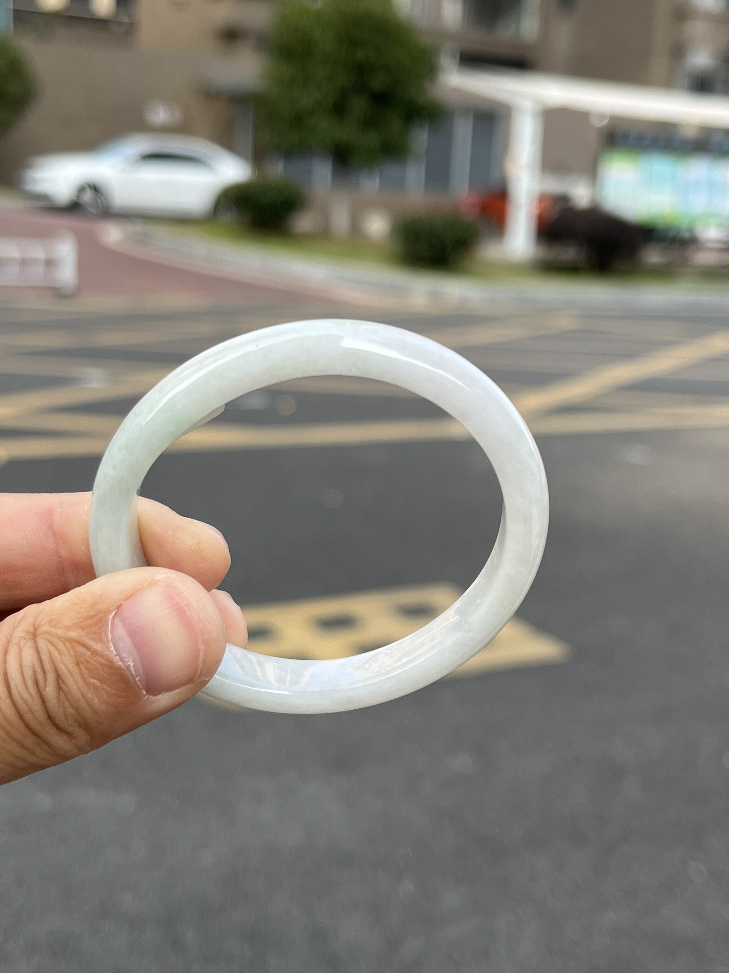 1029-0955天然A货翡翠贵妃53-47-9-6.3细条叮当绿底干净轻微纹裂