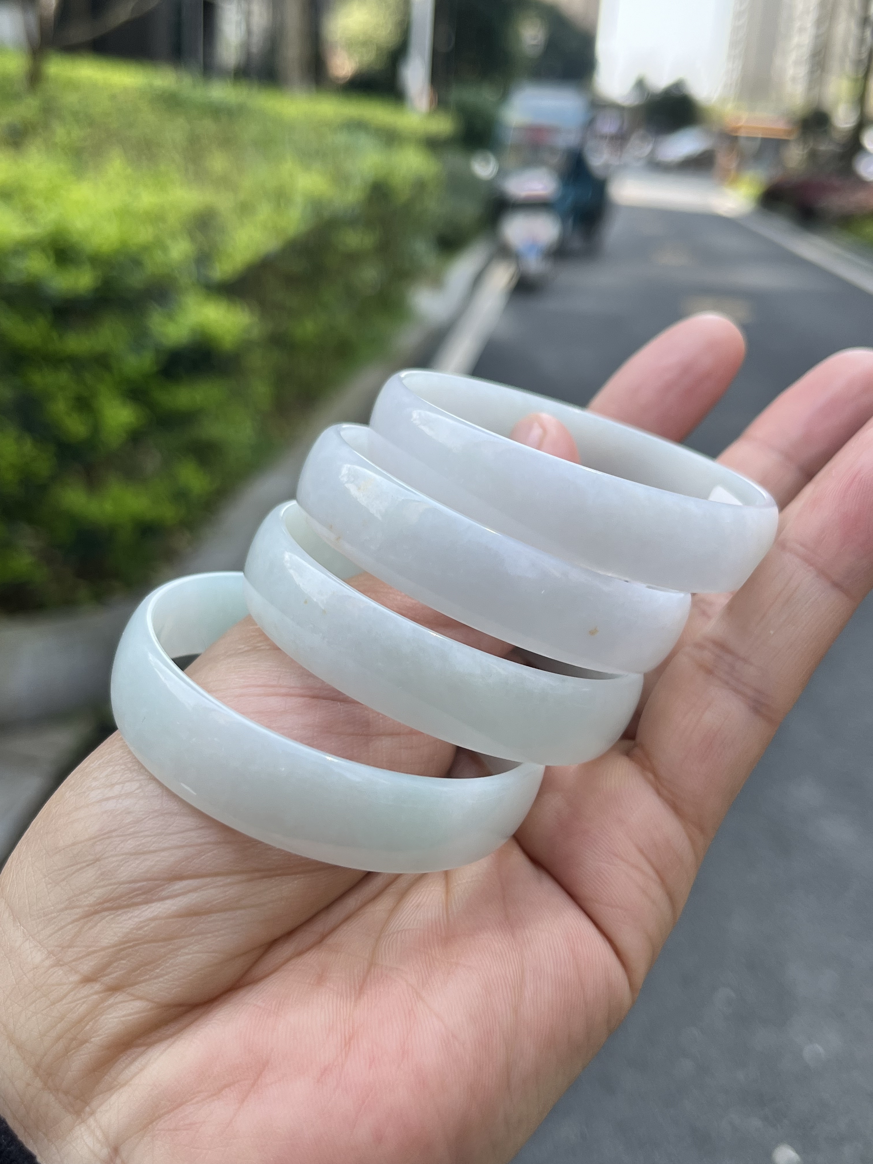 天然A货翡翠手镯公主玉镯白底淡紫淡绿洒金完美无裂胶润小圈