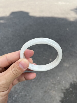 1121-0932天然A货翡翠贵妃56.4-49-12.6-6细腻牛奶白飘花无裂