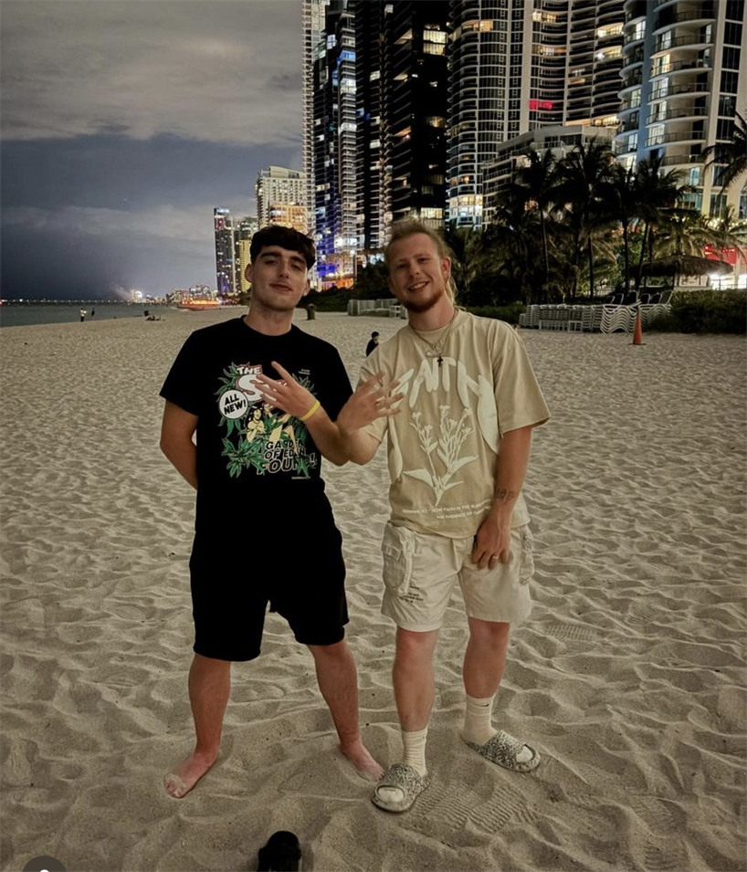 街头T恤SYNA青年刺绣流行