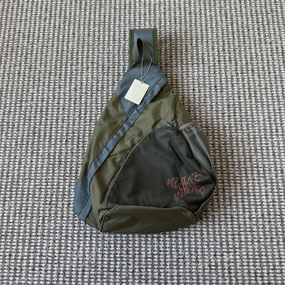 Mertra轻便撞色户外运动胸包