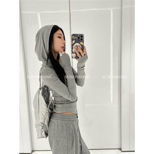 SUNONEONE 辣妹针织连帽T恤女春季灰色修身设计感长袖显瘦上衣