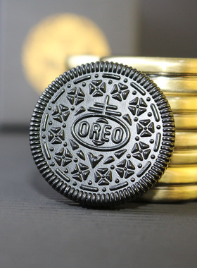 奥利奥金属饼干黑色奶盖啪啪币edc推牌成人解压神器恶搞创意玩具