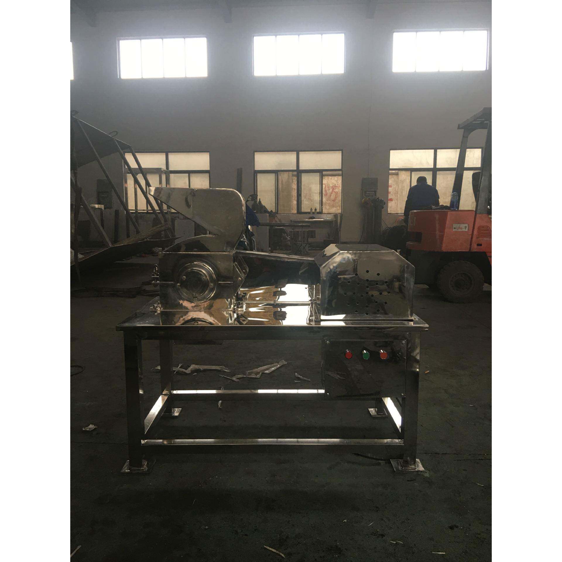 供应CSJ食品粉碎机颗粒粗碎机出料细度0.5-20mm丁粒破碎机