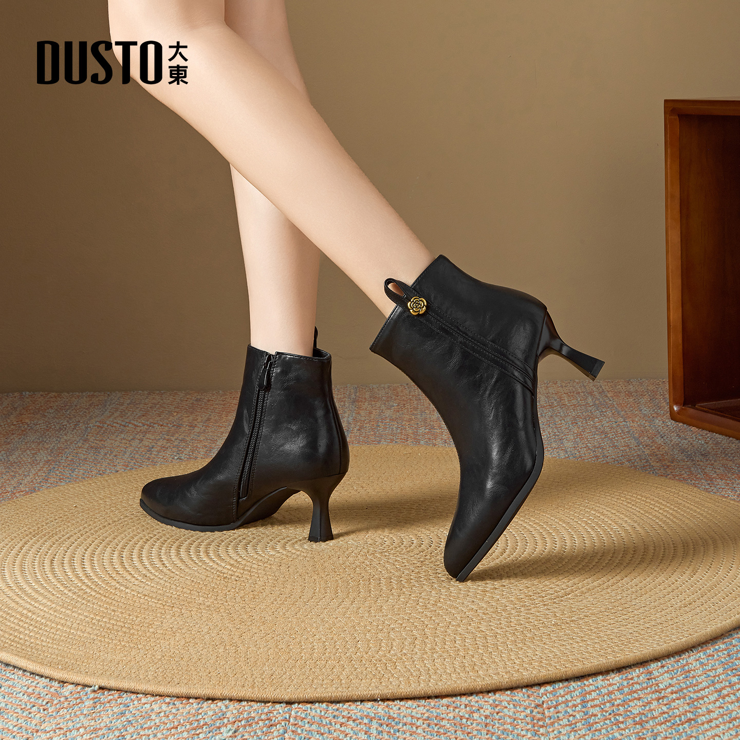 大东女鞋时装靴优雅尖头细跟短靴