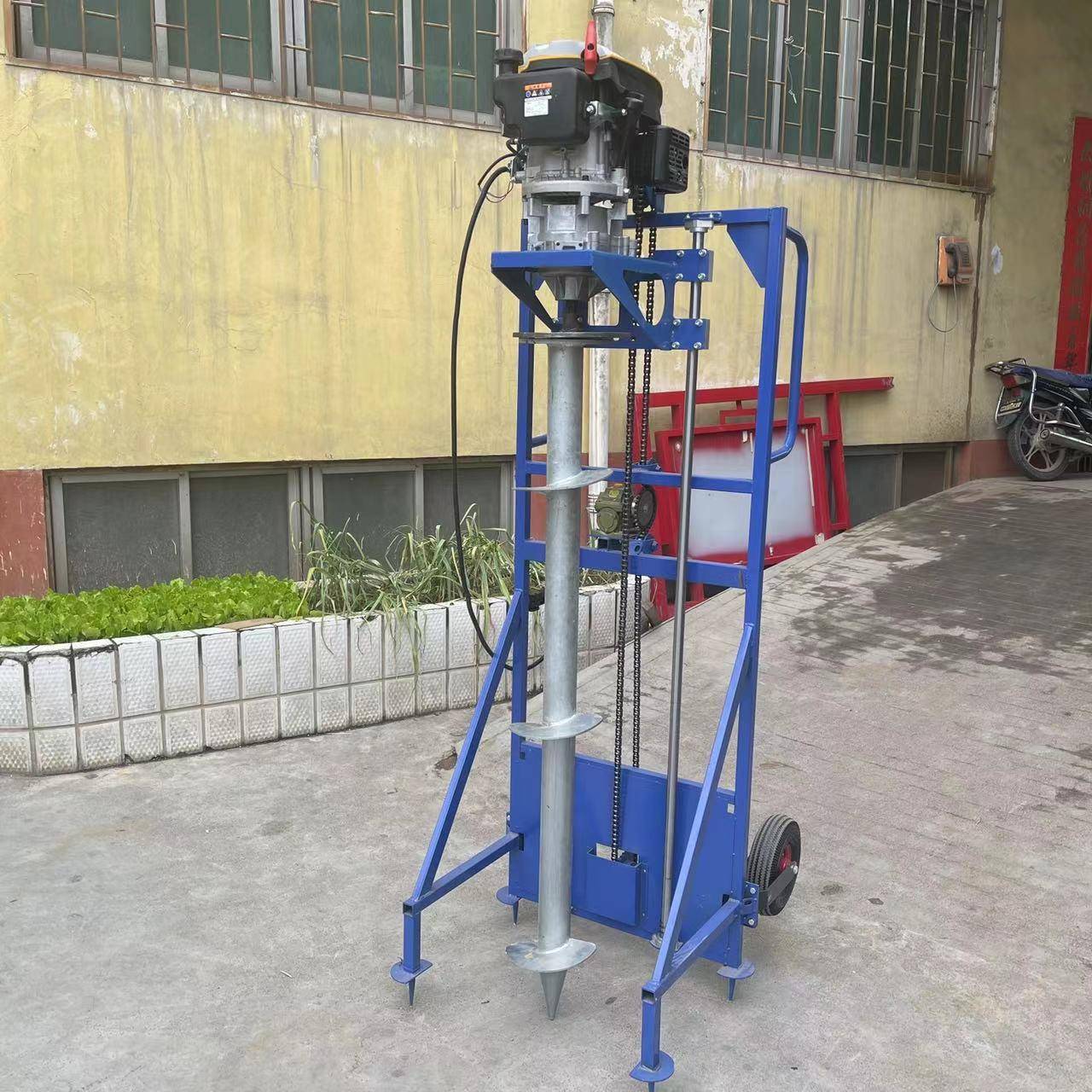 油桩光伏地钉打桩机XUS太阳能伏螺旋打桩机庭院硬地光装太柴阳能