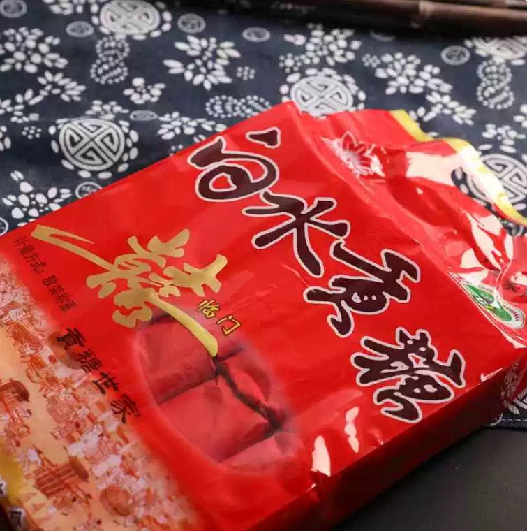 闽南漳州龙海特产红纸装顺伟白水贡糖全皮贡糖花生酥糖1000克