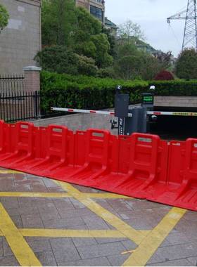 红色提手款组合式L型ABS材质挡水板L型伸缩抗洪闸门吸水膨胀沙袋