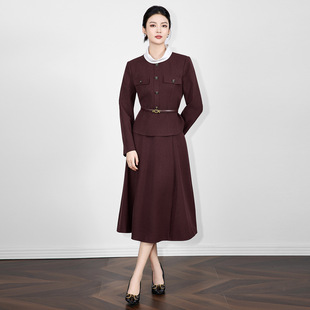 女秋冬款高级感气质知性通勤撞色领暗红色收腰上衣半身裙两件套装