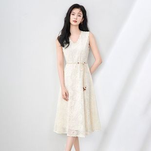 高级感手工贝壳V领刺绣无袖 2025夏新款 收腰配腰带度假背心连衣裙