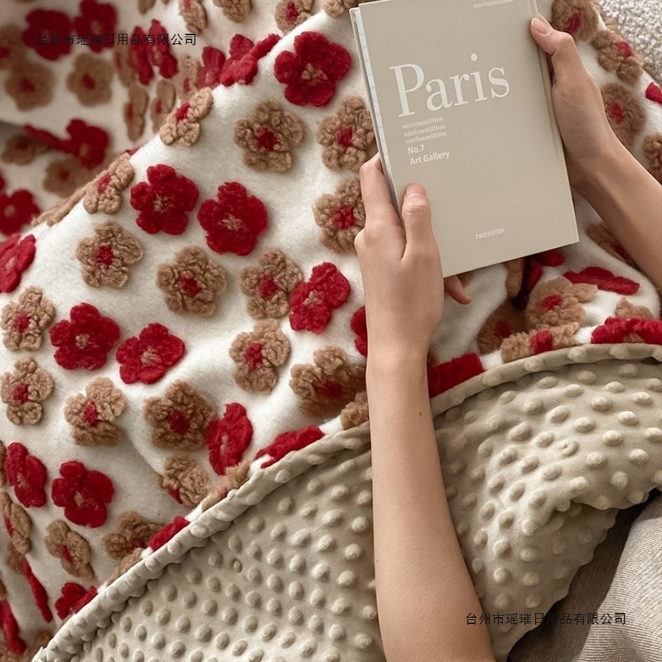 设计款新年红立体小红花朵复古羊毛提花毯子豆豆绒沙发盖毯午睡毯