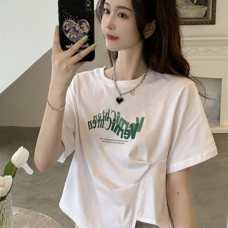速发字母印花白色t恤夏设感计小众正季薄款夏肩不规则短款上衣
