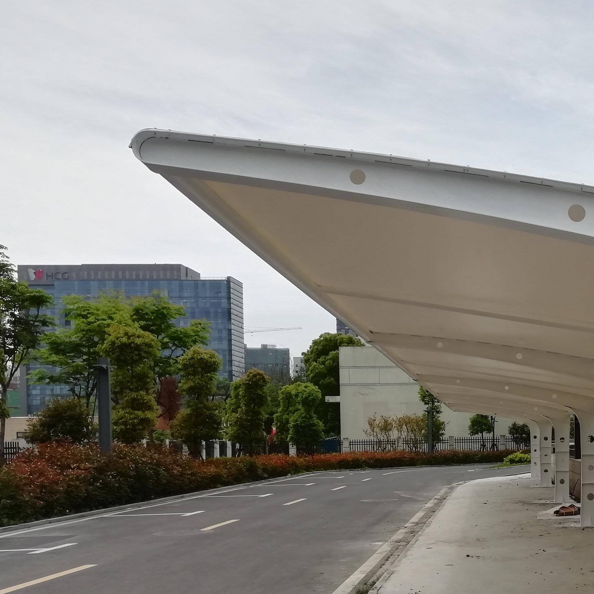 景区停蓬车棚膜结构车棚停车棚停HSN车汽车外户遮棚膜阳结构车棚