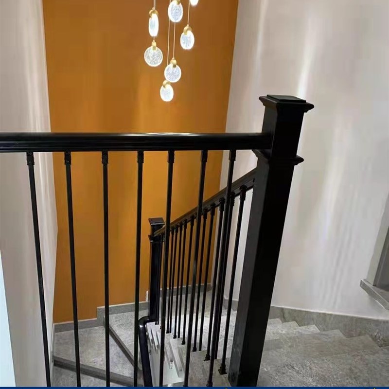 铁艺楼梯扶手现代极简栏杆阳台护栏铝艺立柱别墅家用楼梯扶梯