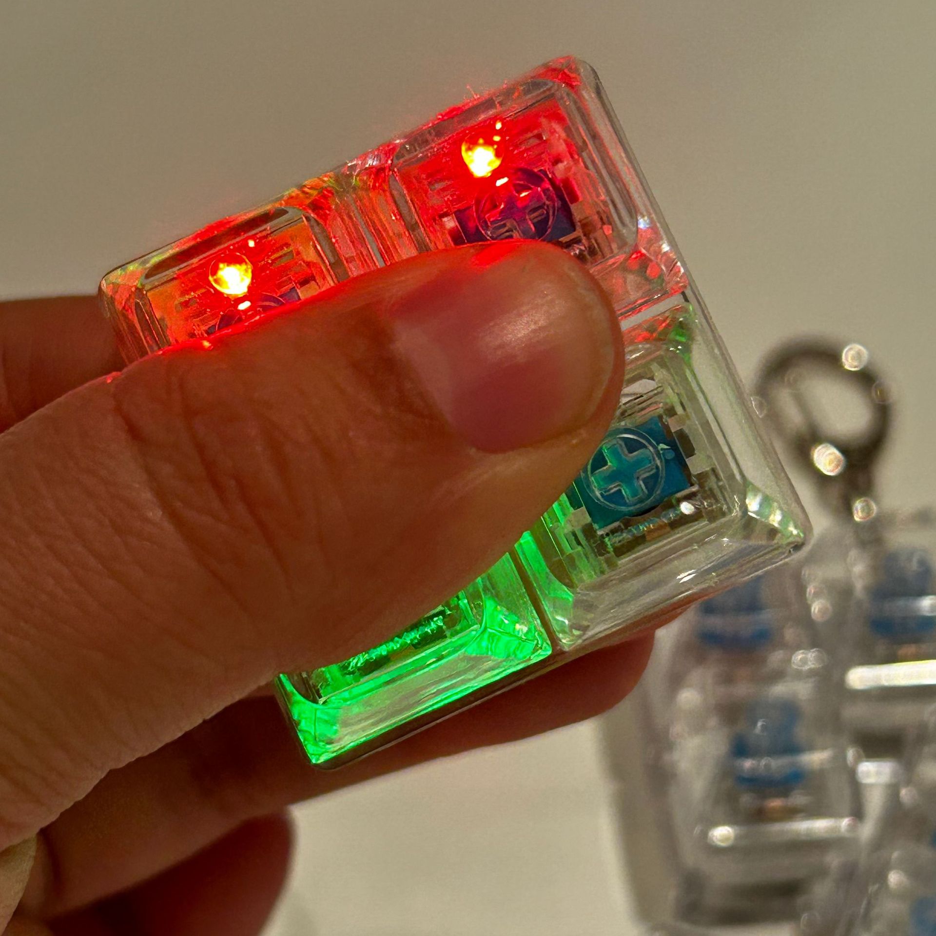 外贸爆款按压有声音可发光按键解