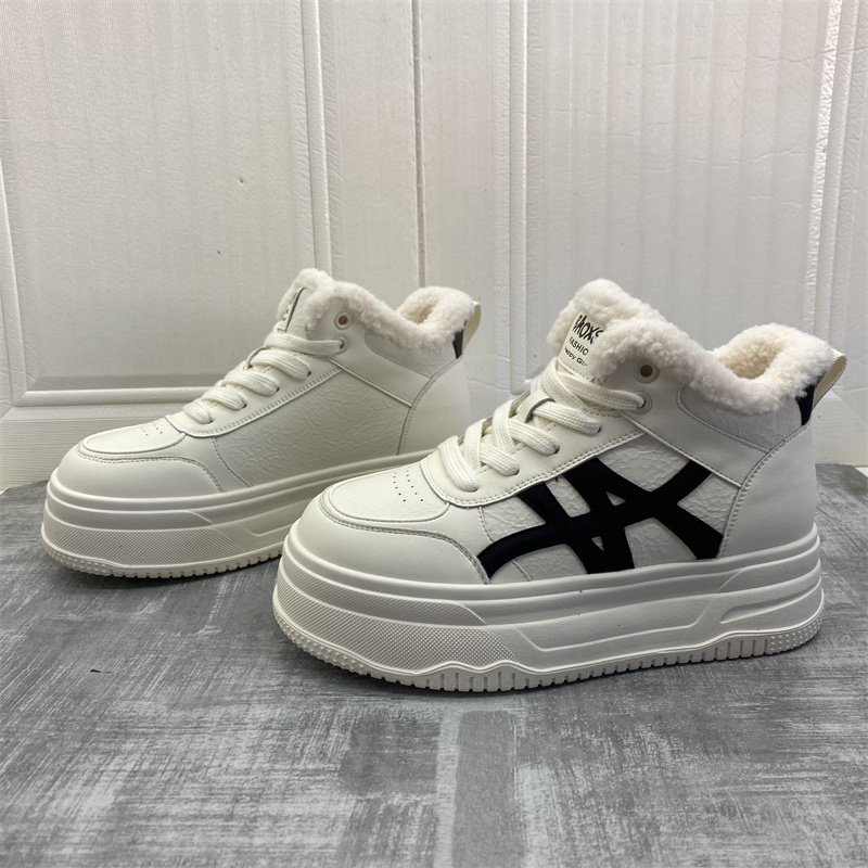 撤柜处理折扣外贸女鞋2025冬新款百搭舒适休闲小白鞋厚底女棉鞋