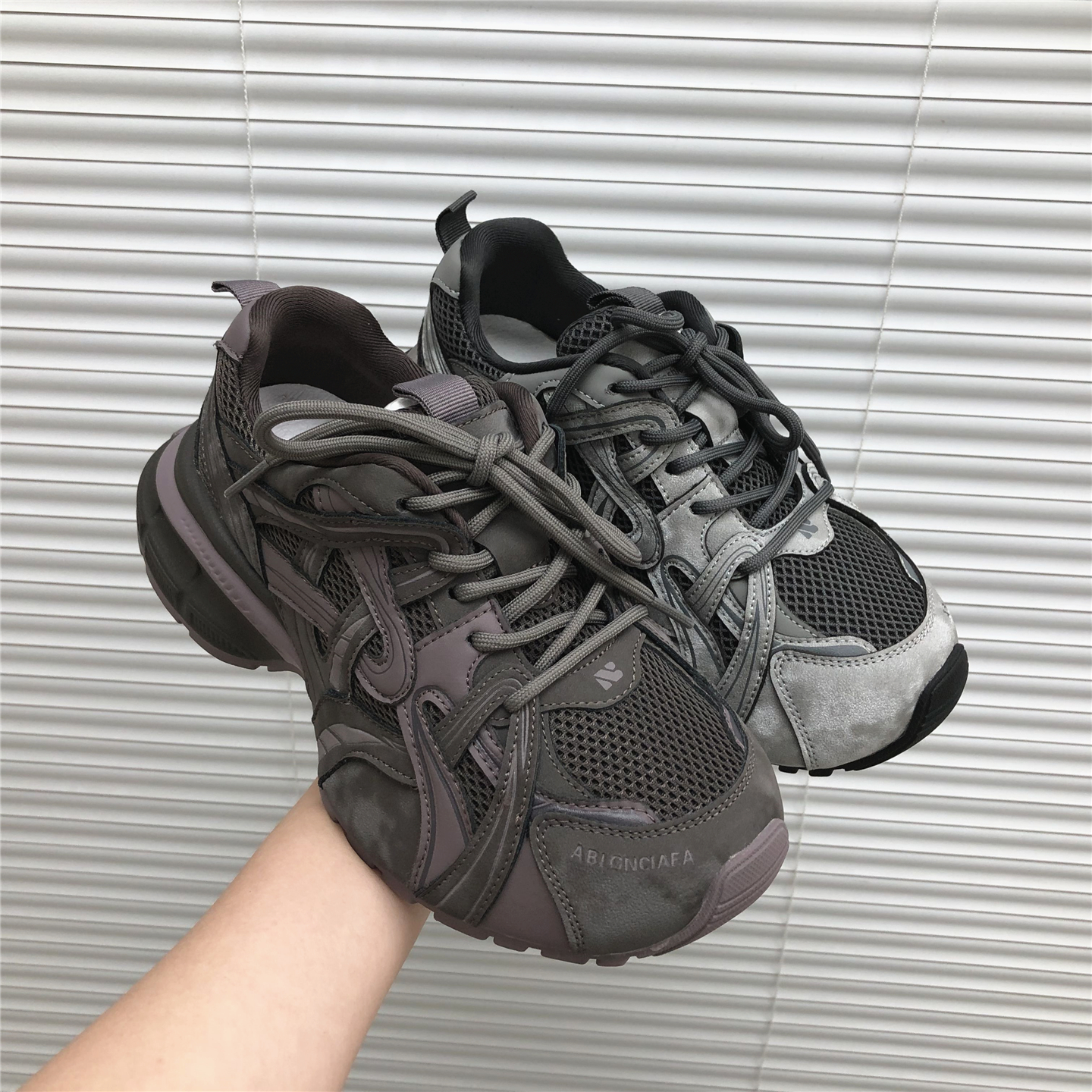 撤柜处理折扣外贸女鞋2025秋新款老爹鞋百搭休闲舒适运动女单鞋