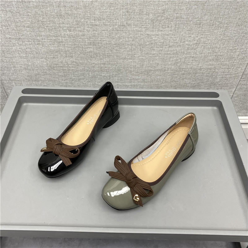 牛漆皮圆头蝴蝶结优雅低跟女单鞋