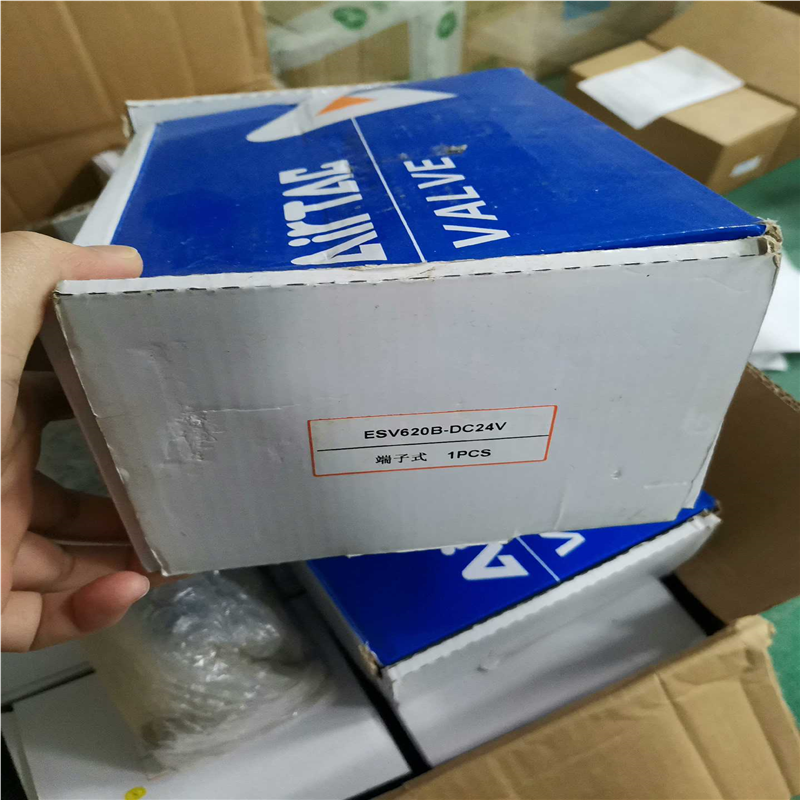 气缸。TCM80X75S NPM35T63X~议价
