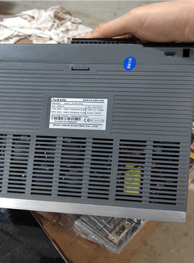 议~信捷DS3L,1.5kw，这批成色漂亮，带插头，功能包好!