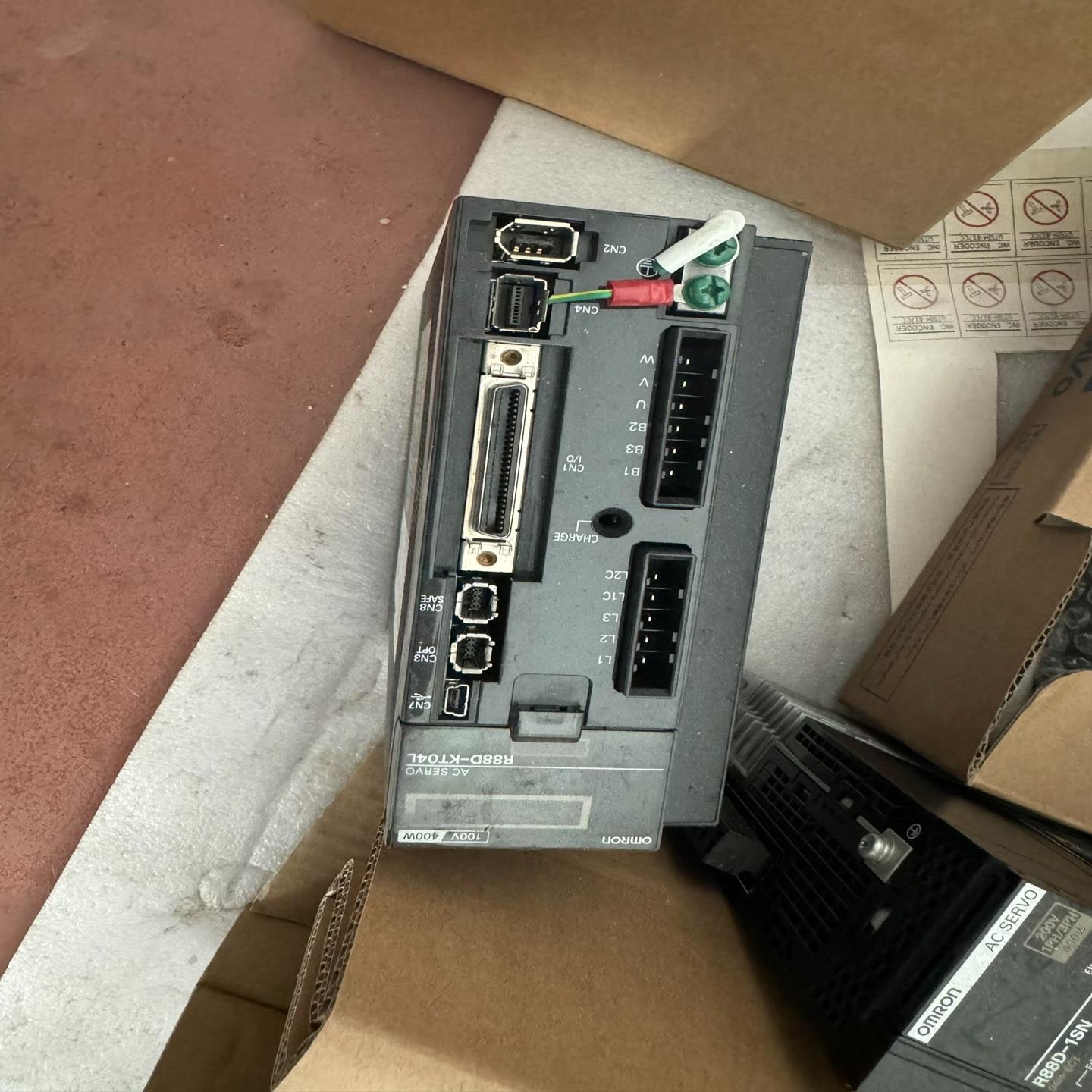 R88D-KT04L库存有货，（崽载电子）