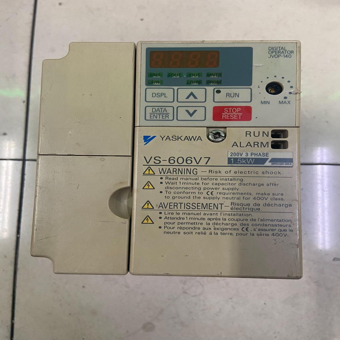 议~CIMR-V7AT21P5 安川变频器 1.5KW