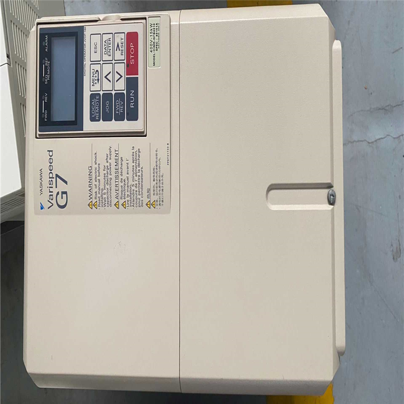 安川G7变频器。CIMR-G7B4015。15KW/380Ｖ(崽崽配件）