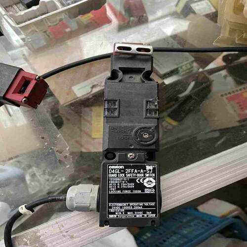 议~安全门开关 D4GL-2FFA-A-SJ  D4G