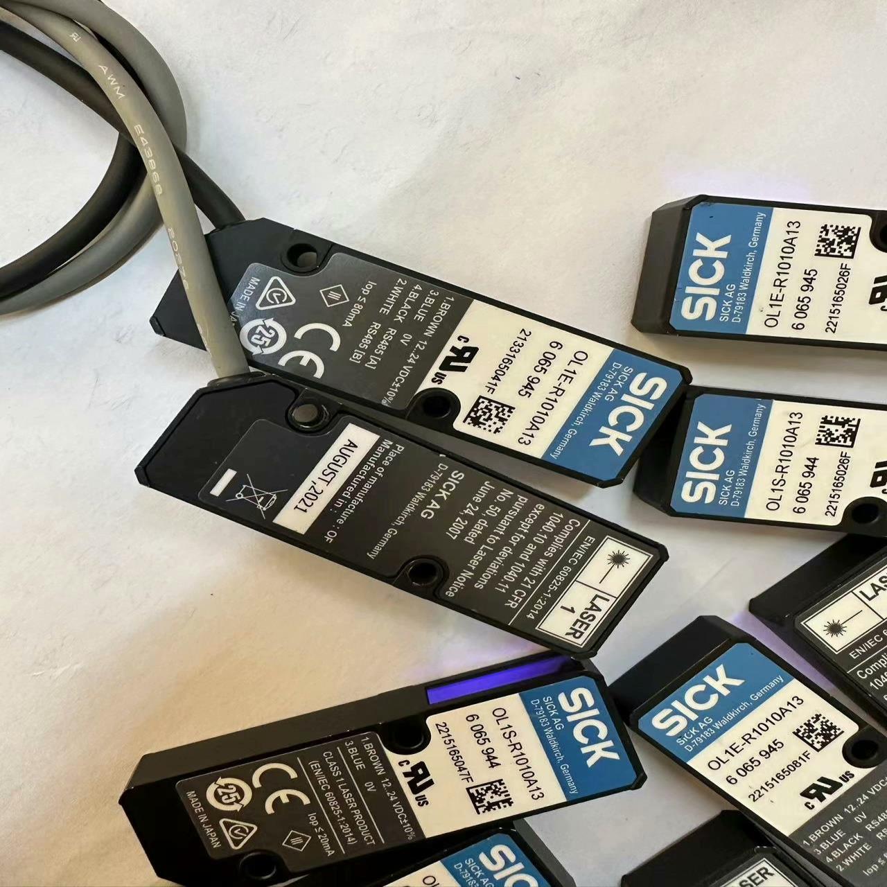 OL1E/OL1S-R1010A13九五新西克位移传感器，订（憨憨电子）