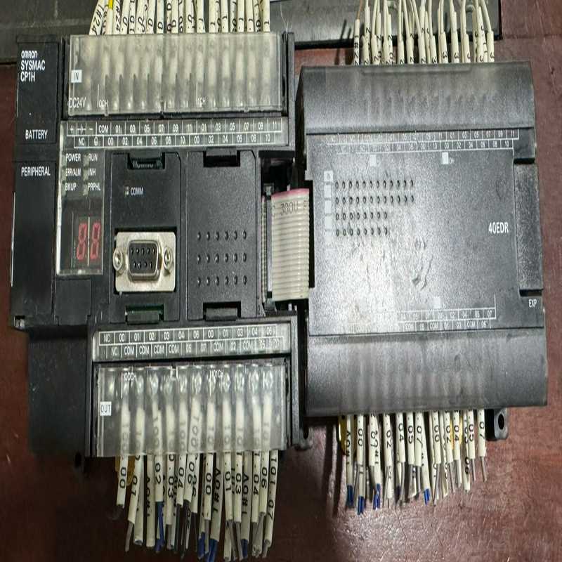 PLC主机CP1H-X40DT-D   货~询价