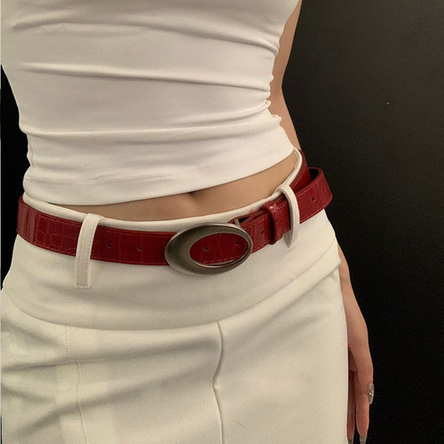 红色鳄鱼纹腰带时尚百搭超吸睛！