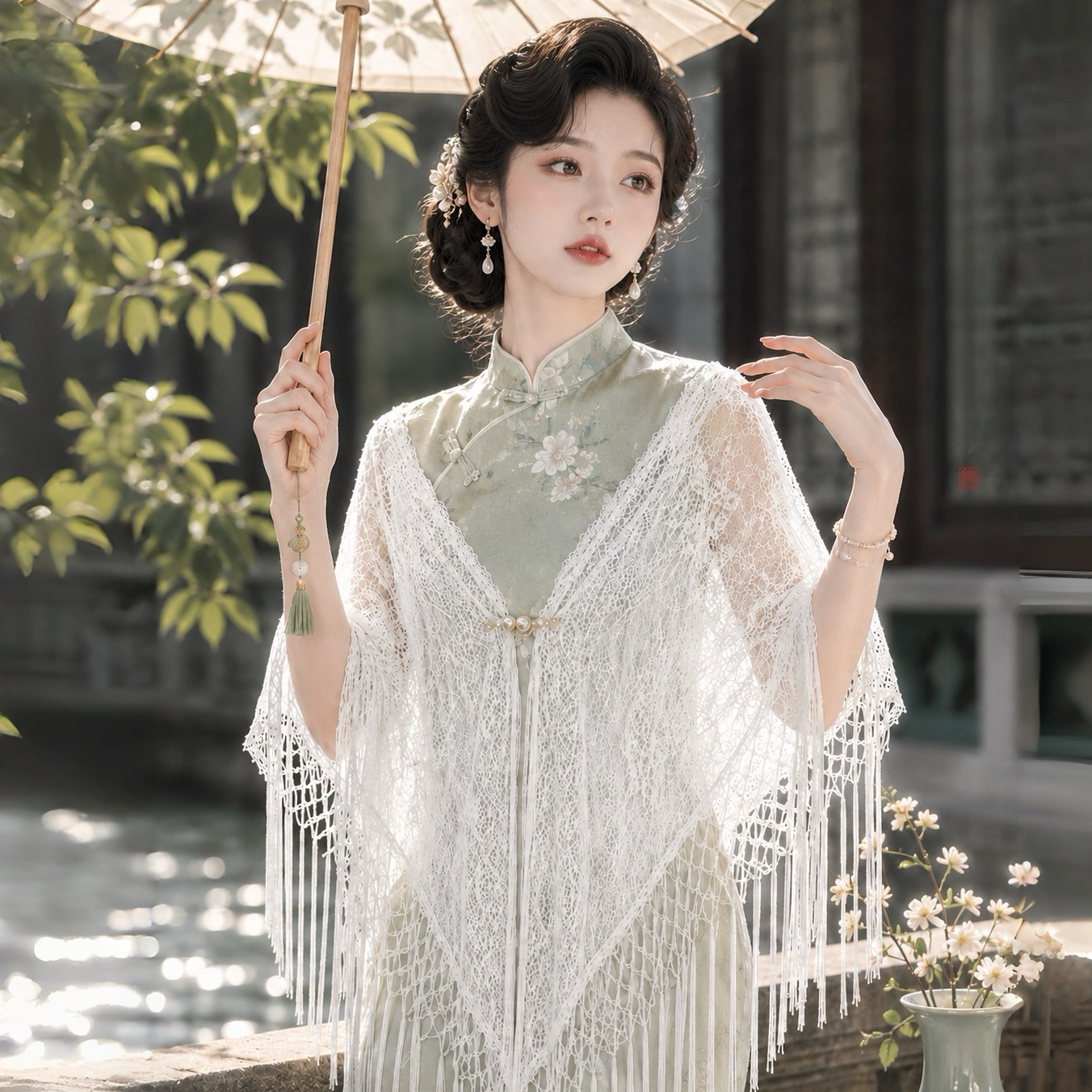 新中式风白色蕾丝流苏旗袍披肩女春夏季复古外搭镂空高端斗篷开衫