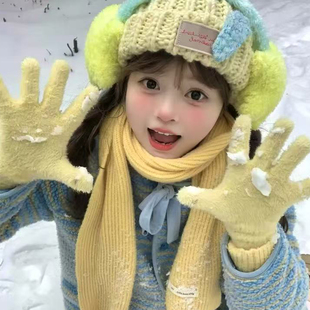 黄色毛茸茸针织手套女2025新款冬季可爱可触屏骑行防寒保暖加厚
