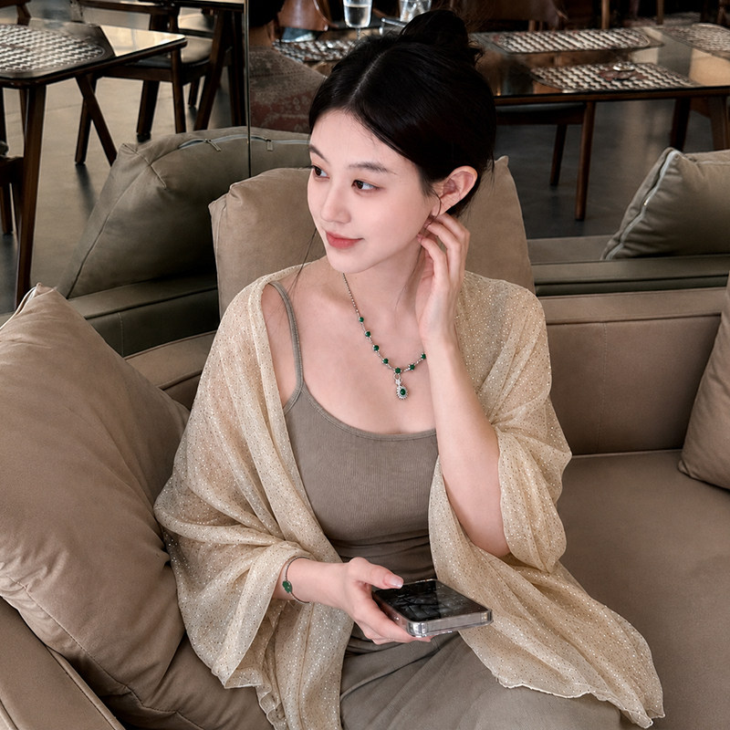 烫金晕染披肩女外搭夏季空调房薄款轻奢高级感配裙子旅游防晒丝巾