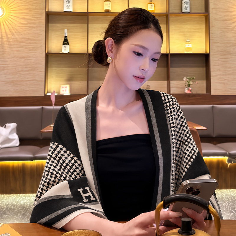 办公室披肩外搭女2026新款图片