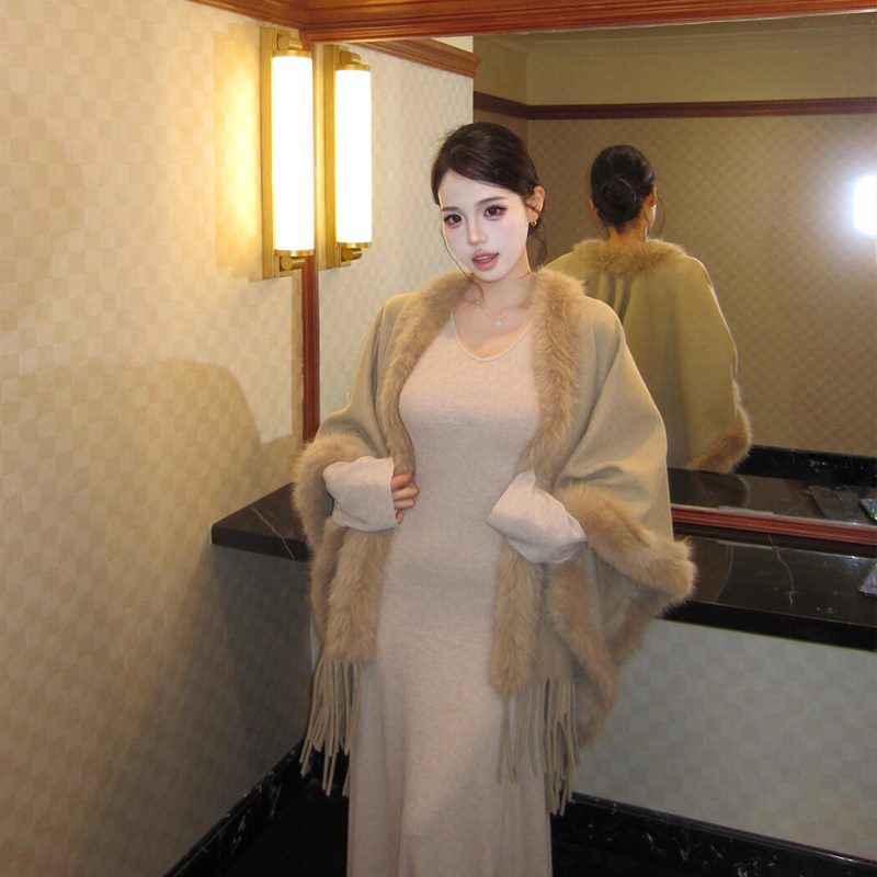 卡其色毛领流苏披肩女外搭2025新款秋冬季高级感加厚保暖披风斗篷,服饰配件/皮带/帽子/围巾,围巾/丝巾/披肩,淘宝优惠券,粉丝福利购,淘宝优惠卷