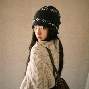 费尔岛提花针织黑色帽子女秋冬2025新款保暖显脸小冷帽毛线堆堆帽