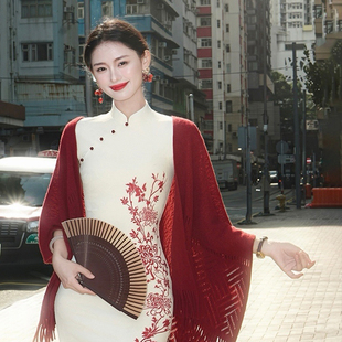 复古红色旗袍披肩女外搭春夏季薄款结婚订婚针织流苏披风斗篷开衫