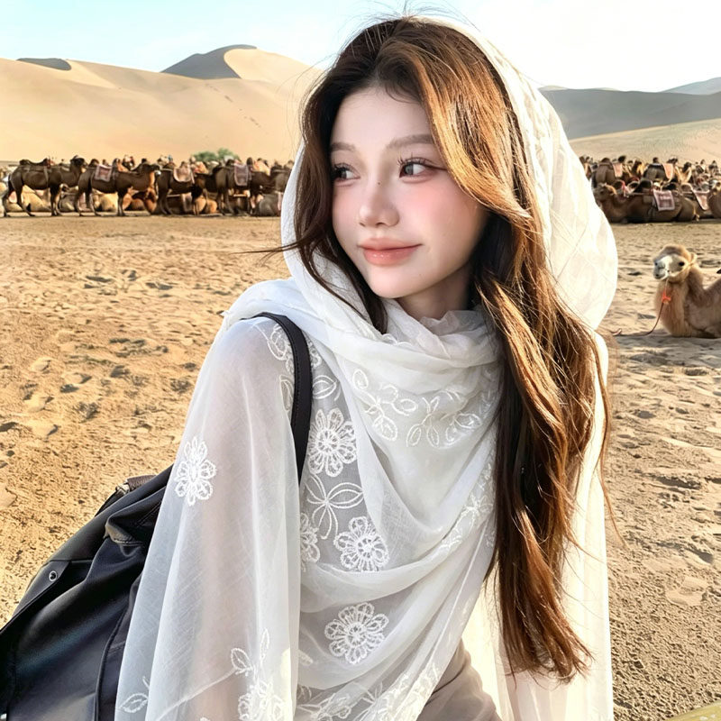 民族风白色披肩女外搭2026新款夏季西北沙漠新疆旅游拍照围巾披风