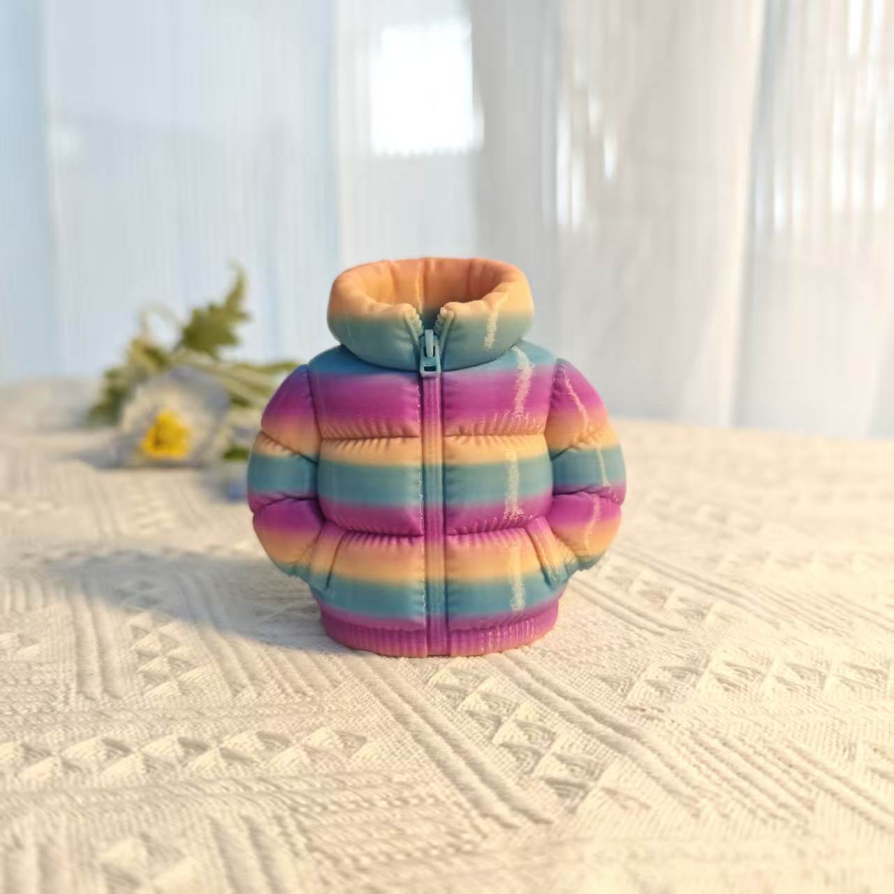 3D打印抽象羽绒服笔筒图片
