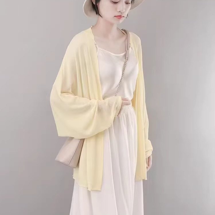 春季薄款防晒针织开衫外套女夏季吊带外搭披肩罩衫空调衫冰丝上衣图片