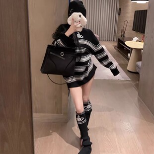 韩版撞色星球提花条纹毛衣女2025年秋冬宽松中长款毛针织衫配袜套