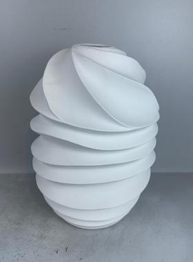 花现代手工拈创意瓷花瓶样板间房摆件客陶厅白色装饰品VCV花器